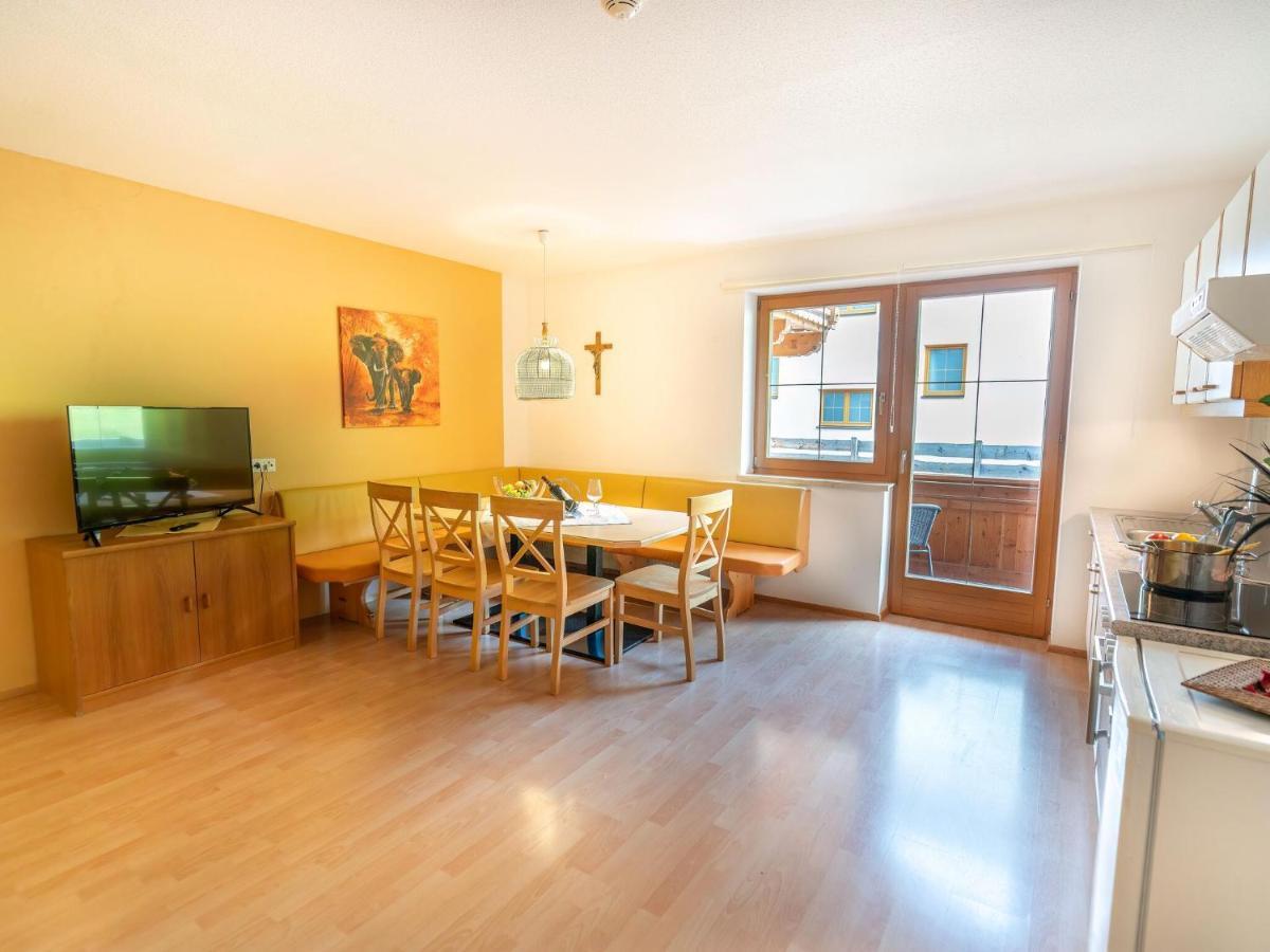 Apartment In Stubai Valley With Balcony นอยชติฟ อิม ชตูไปทัล ภายนอก รูปภาพ