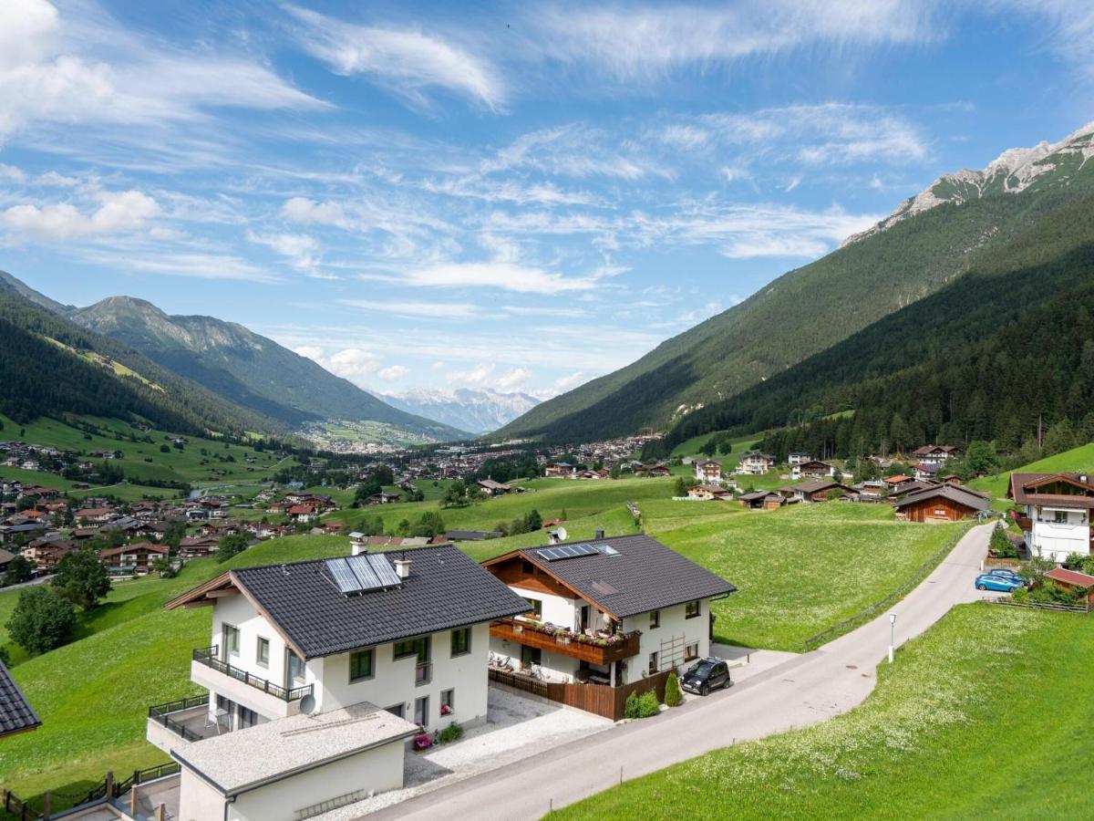 Apartment In Stubai Valley With Balcony นอยชติฟ อิม ชตูไปทัล ภายนอก รูปภาพ